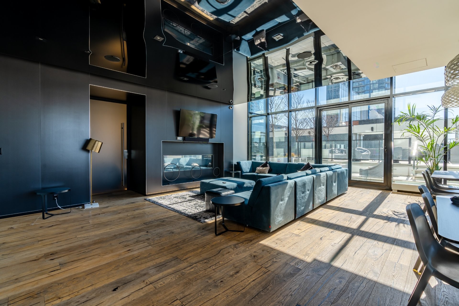 









1288


Av. des Canadiens-de-Montréal

, 1813,
Montréal (Ville-Marie),




QC
H3B3B3

