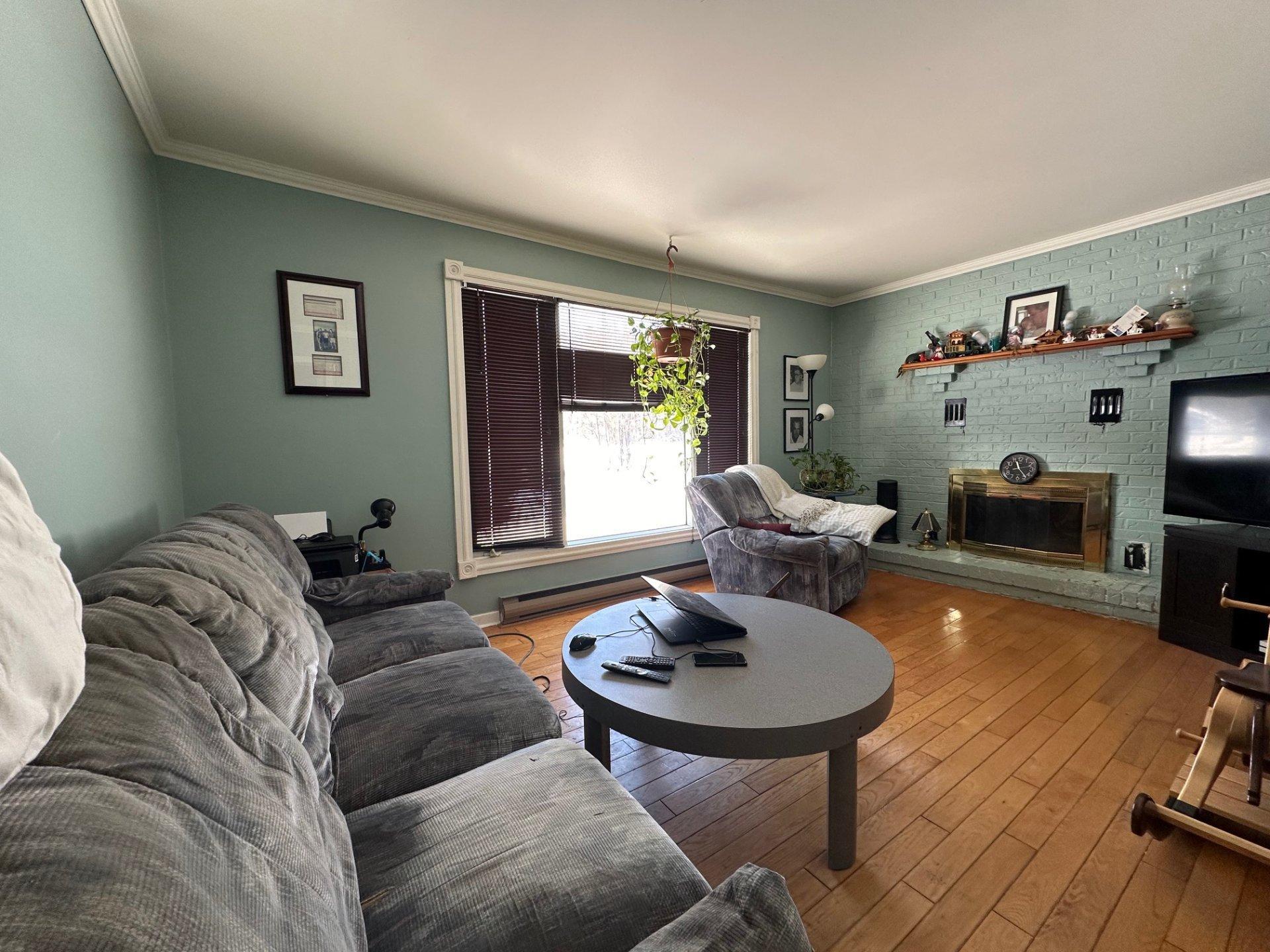 









690


Ch. de Val-des-Lacs

,
Sainte-Sophie,




QC
J7C2J5

