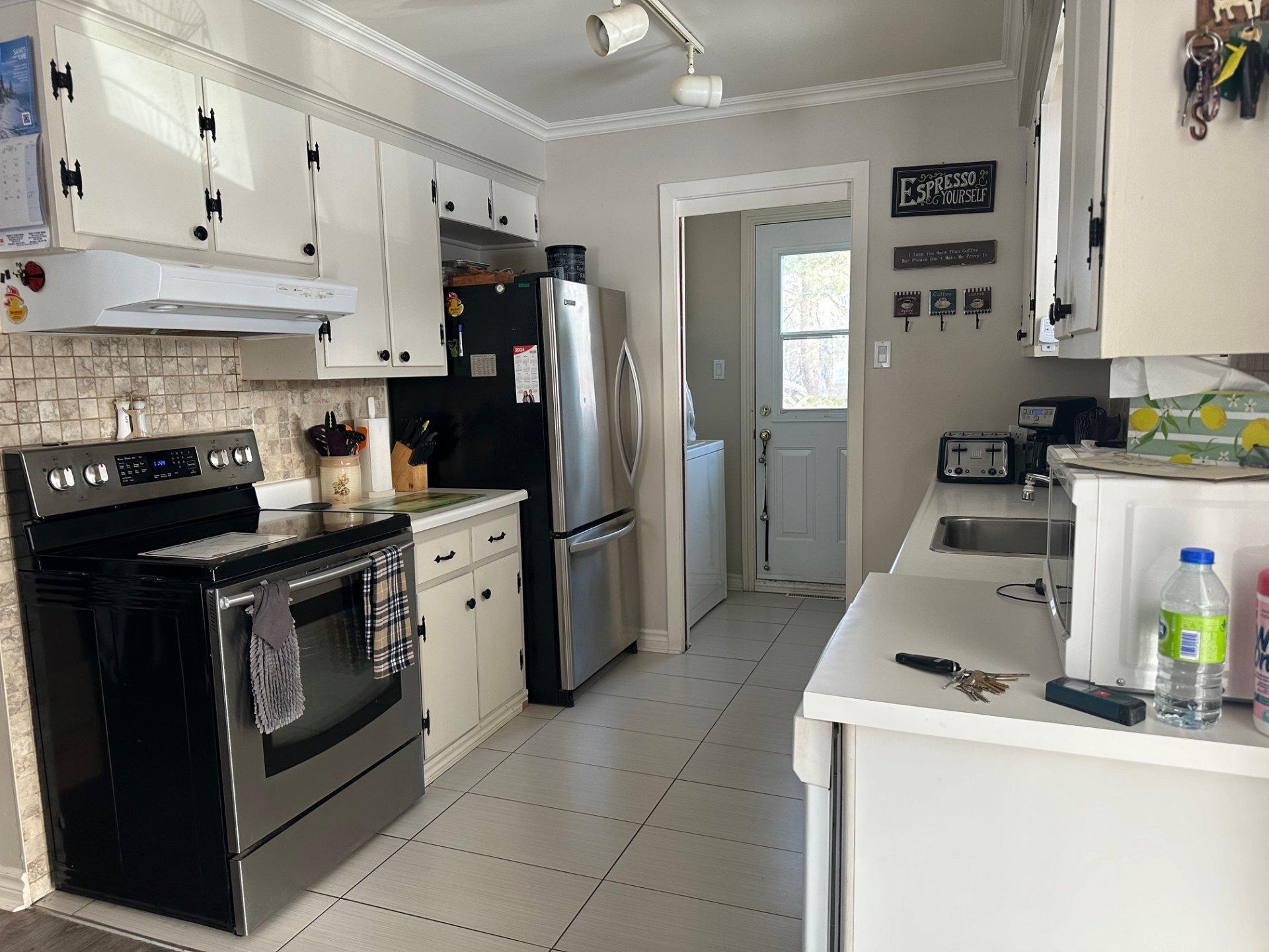 









690


Ch. de Val-des-Lacs

,
Sainte-Sophie,




QC
J7C2J5

