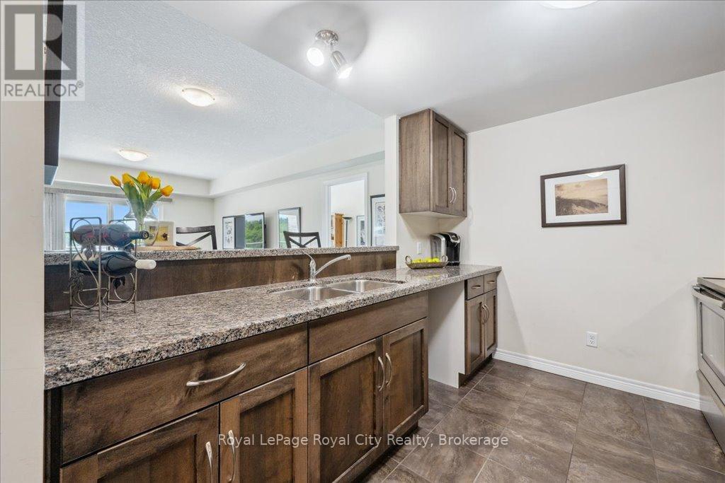 












406 - 901 PAISLEY ROAD

,
Guelph (Willow West/Sugarbush/West Acres),




Ontario
N1K0A7

