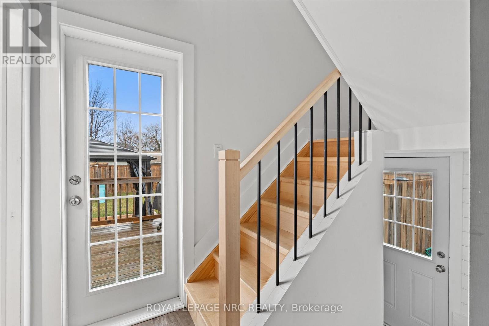












2 CURRIE STREET

,
St. Catharines (Facer),




Ontario
L2M5M6

