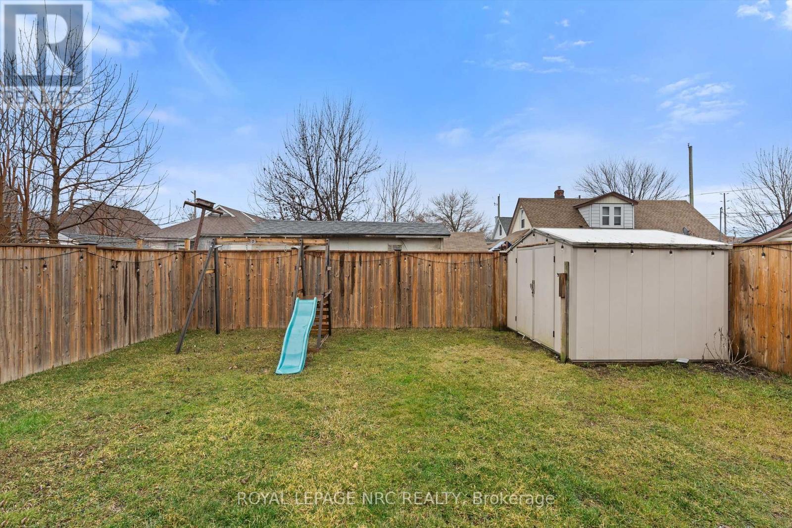 












2 CURRIE STREET

,
St. Catharines (Facer),




Ontario
L2M5M6

