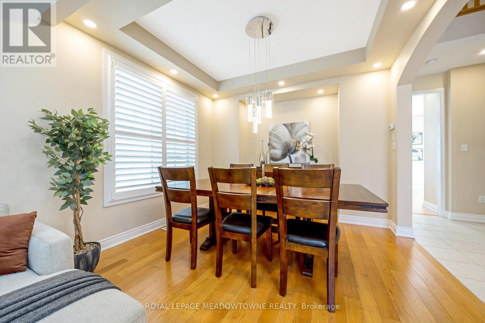 












304 TONELLI LANE

,
Milton,




Ontario
L9T0N8


