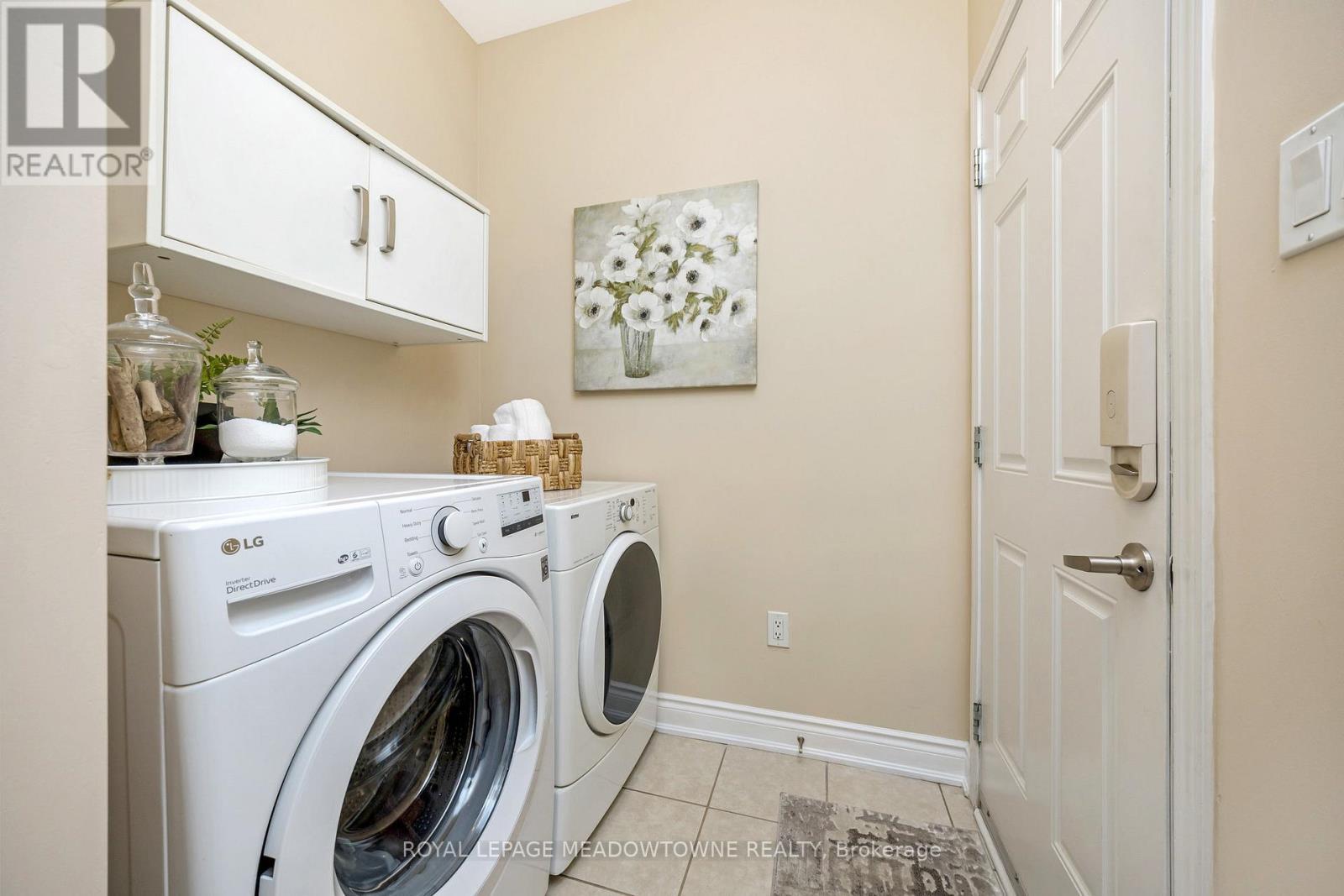 












304 TONELLI LANE

,
Milton,




Ontario
L9T0N8

