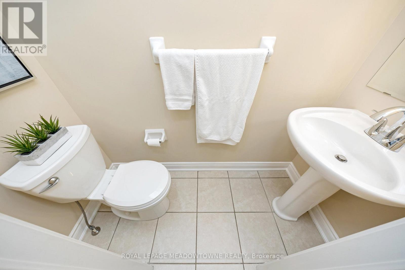 












304 TONELLI LANE

,
Milton,




Ontario
L9T0N8

