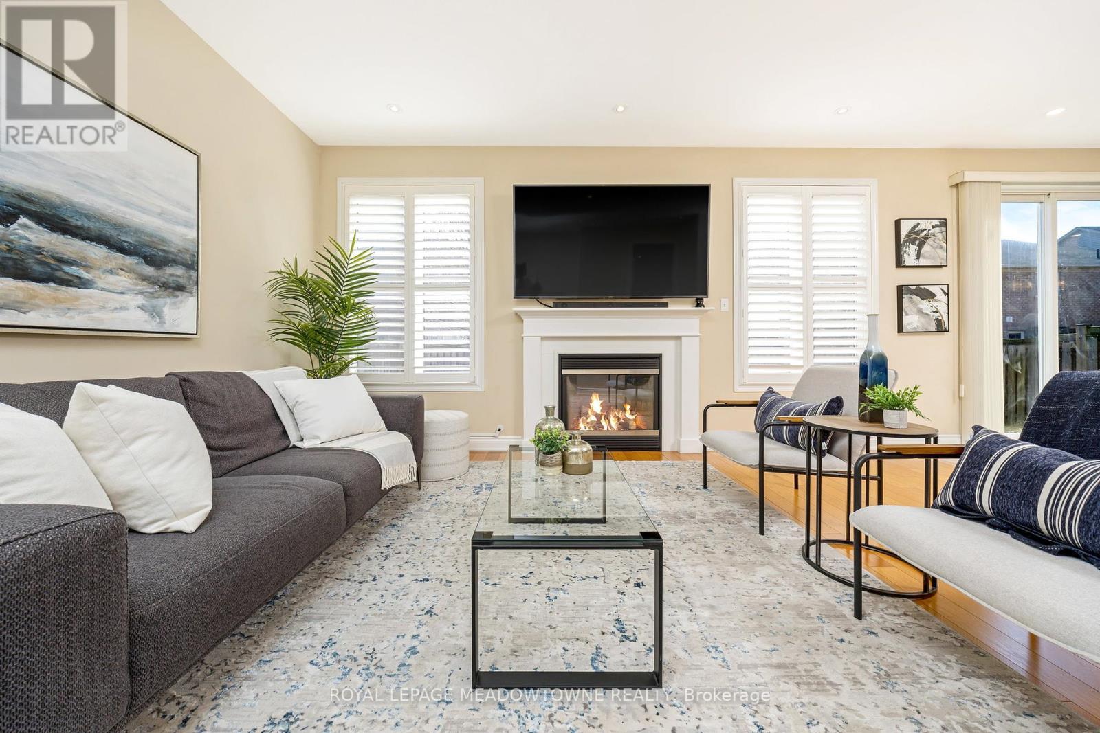 












304 TONELLI LANE

,
Milton,




Ontario
L9T0N8

