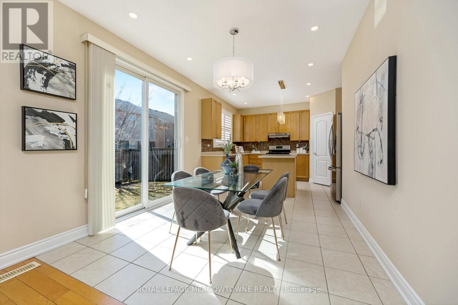 












304 TONELLI LANE

,
Milton,




Ontario
L9T0N8

