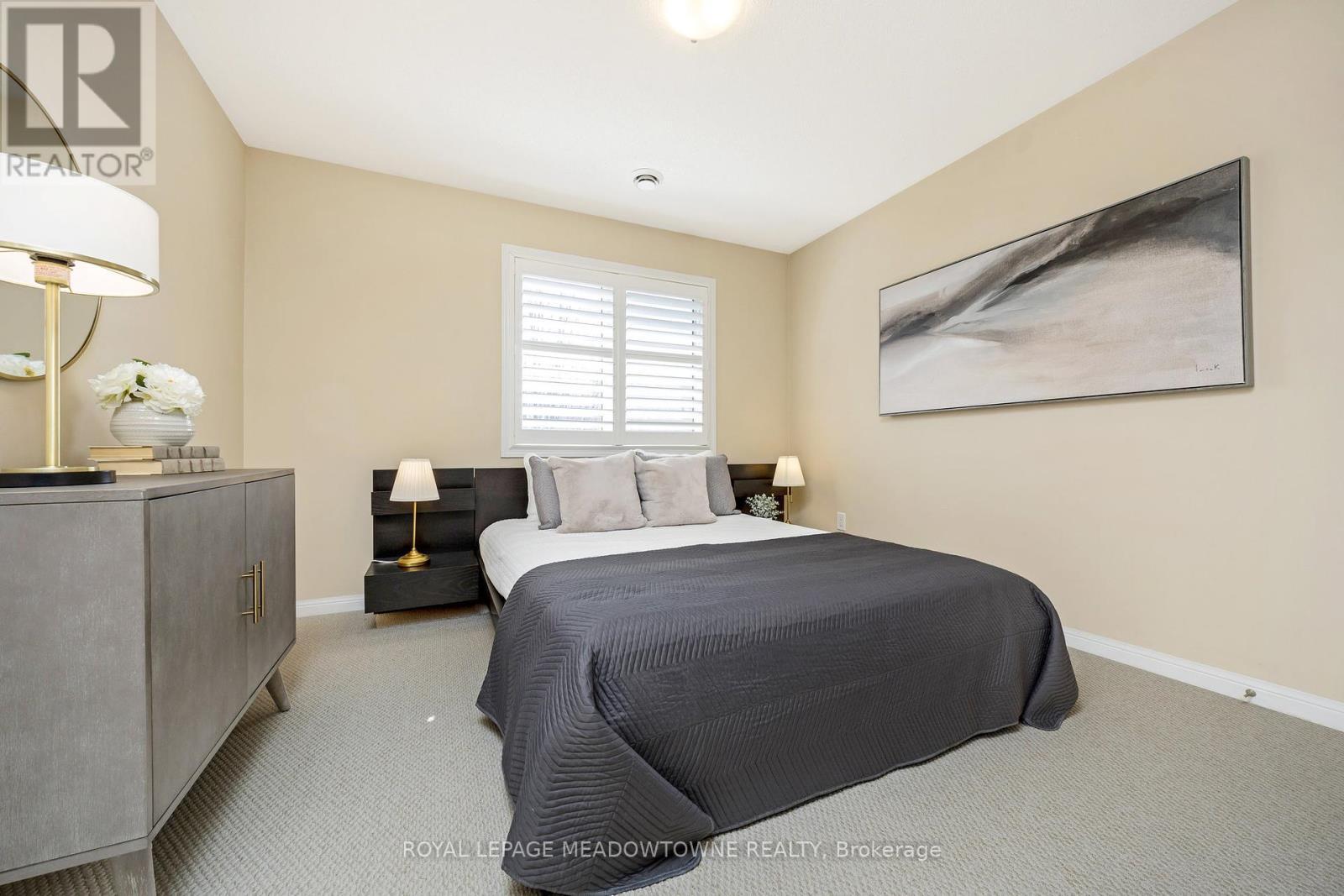 












304 TONELLI LANE

,
Milton,




Ontario
L9T0N8

