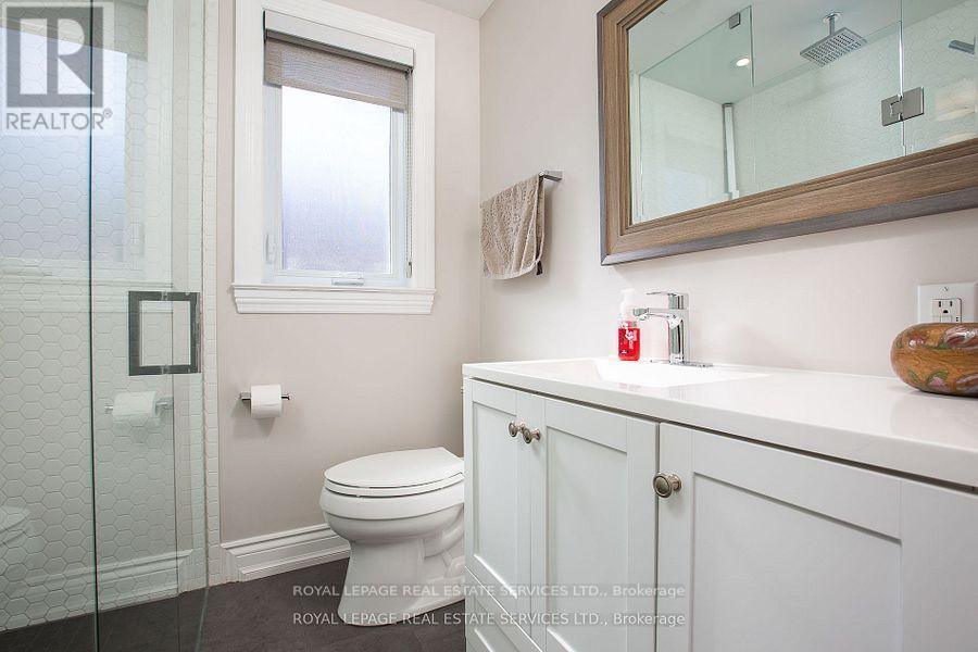 












22 EDGECROFT ROAD

,
Toronto,




Ontario
M8Z2B6

