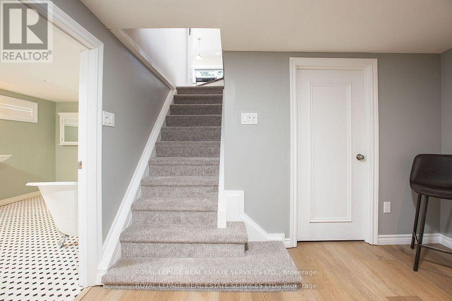 












22 EDGECROFT ROAD

,
Toronto,




Ontario
M8Z2B6

