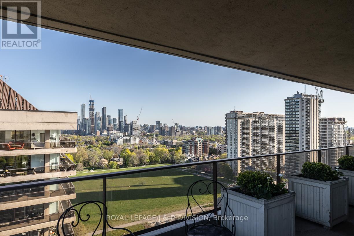 












2004 - 20 AVOCA AVENUE

,
Toronto,




Ontario
M4T2B8

