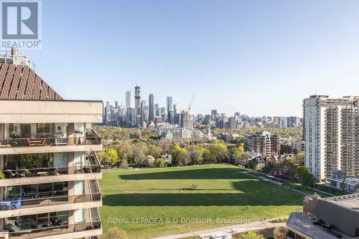 












2004 - 20 AVOCA AVENUE

,
Toronto,




Ontario
M4T2B8

