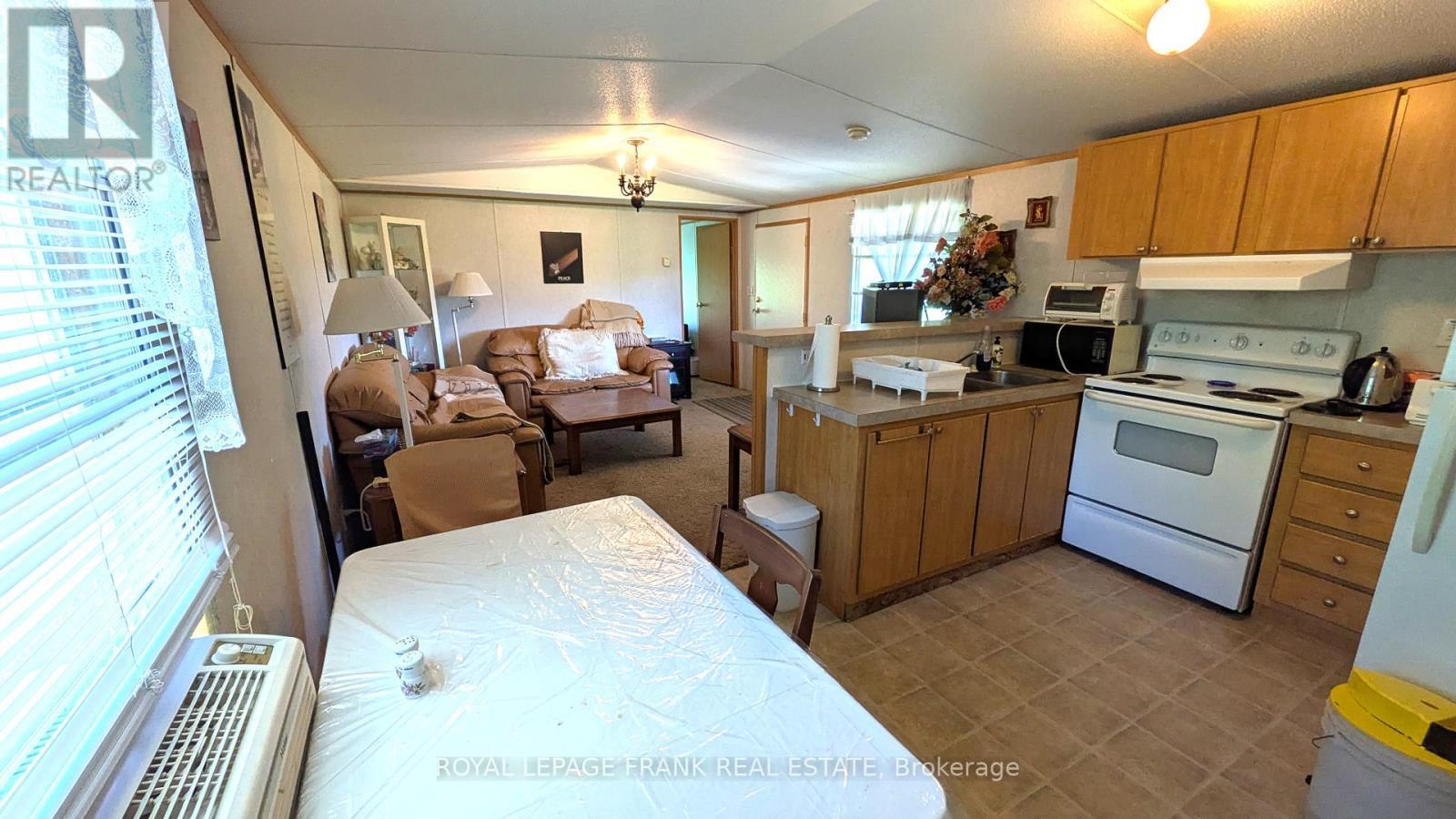












260 JAMES STREET

,
Marmora and Lake (Marmora Ward),




Ontario
K0K2M0

