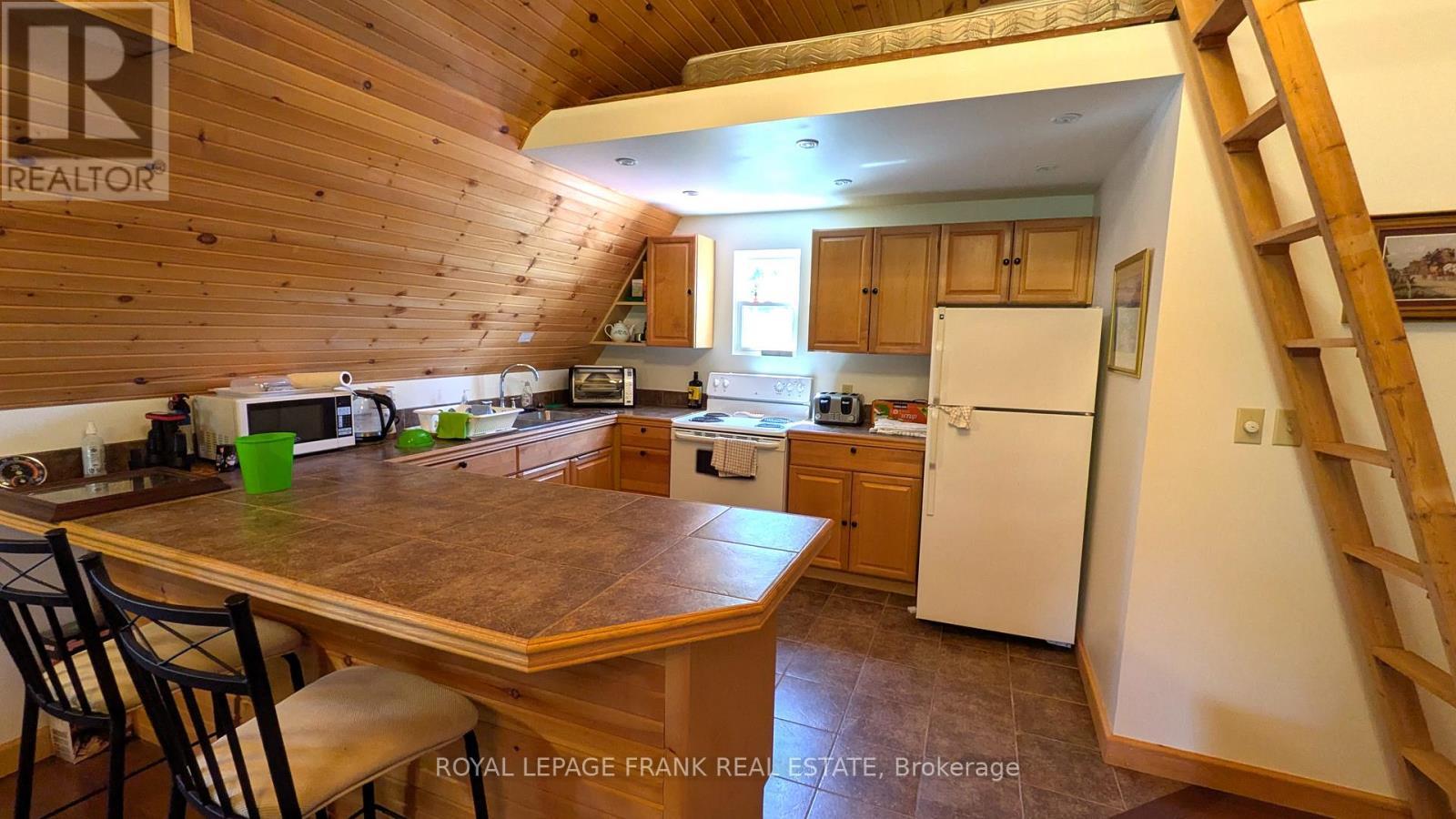 












260 JAMES STREET

,
Marmora and Lake (Marmora Ward),




Ontario
K0K2M0

