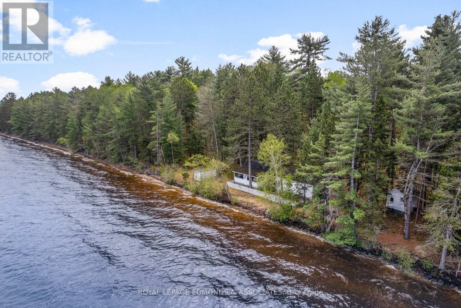 












769 ROCK POINT LANE

,
Killaloe, Hagarty and Richards,




Ontario
K0J2A0

