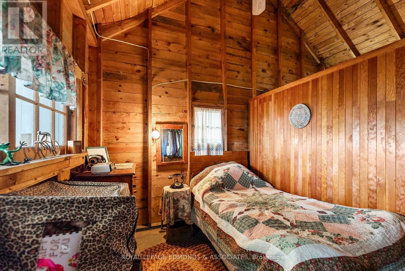 












769 ROCK POINT LANE

,
Killaloe, Hagarty and Richards,




Ontario
K0J2A0

