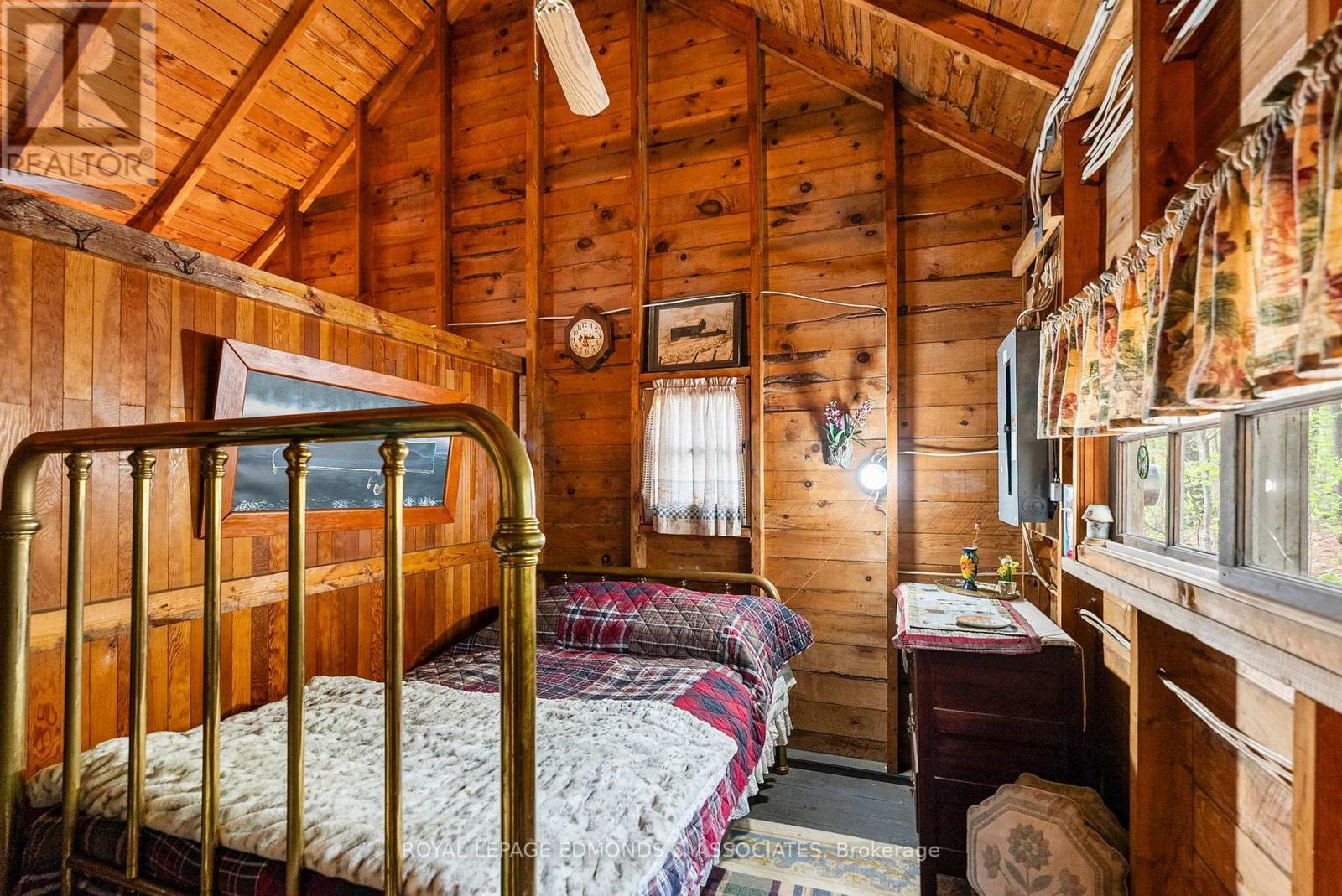 












769 ROCK POINT LANE

,
Killaloe, Hagarty and Richards,




Ontario
K0J2A0

