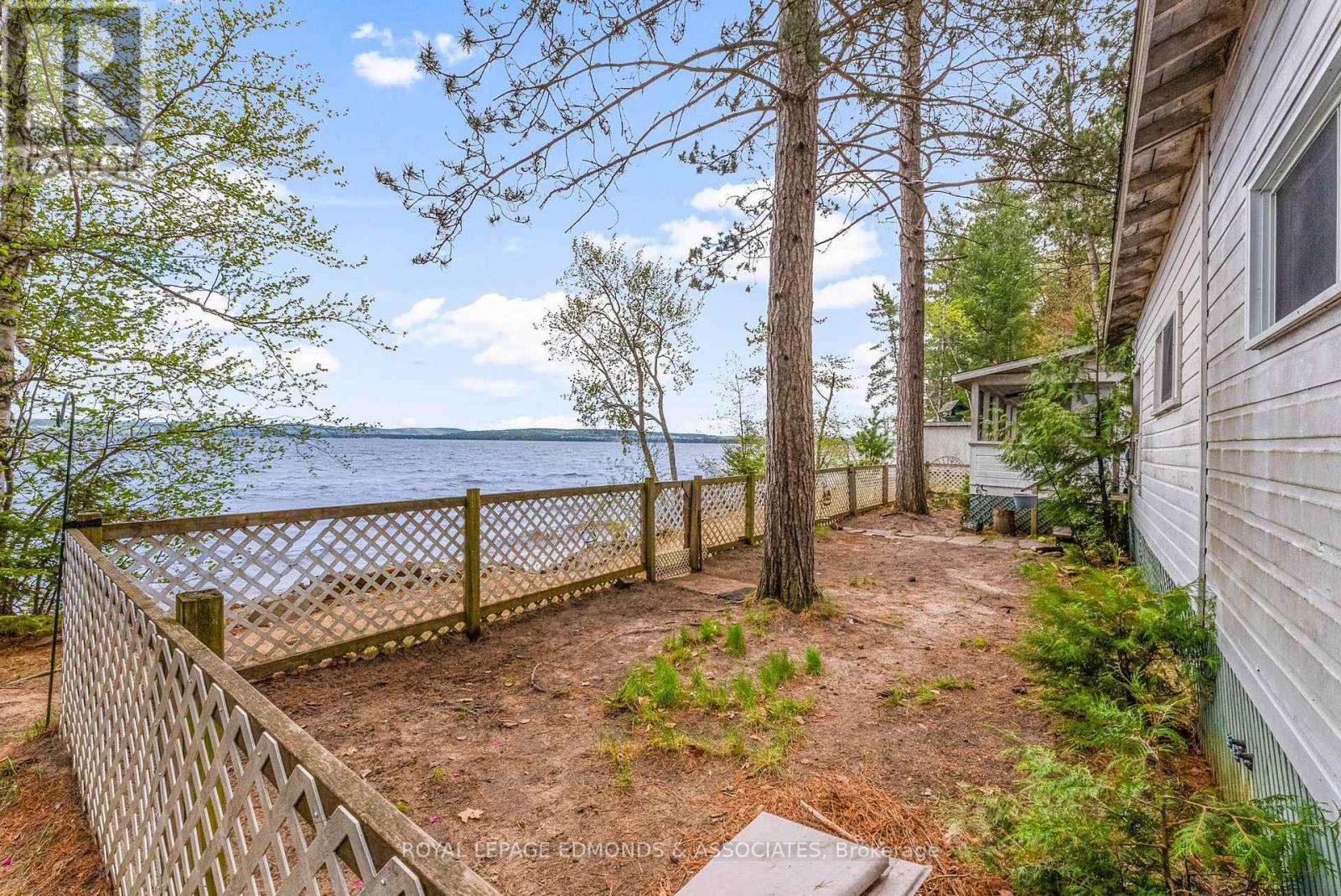 












769 ROCK POINT LANE

,
Killaloe, Hagarty and Richards,




Ontario
K0J2A0

