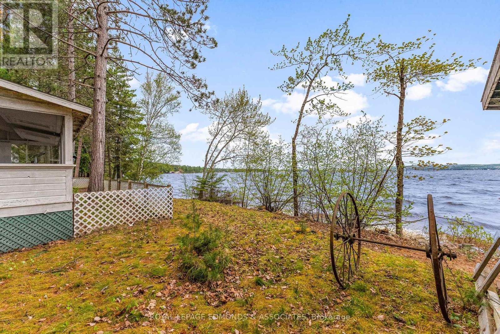 












769 ROCK POINT LANE

,
Killaloe, Hagarty and Richards,




Ontario
K0J2A0

