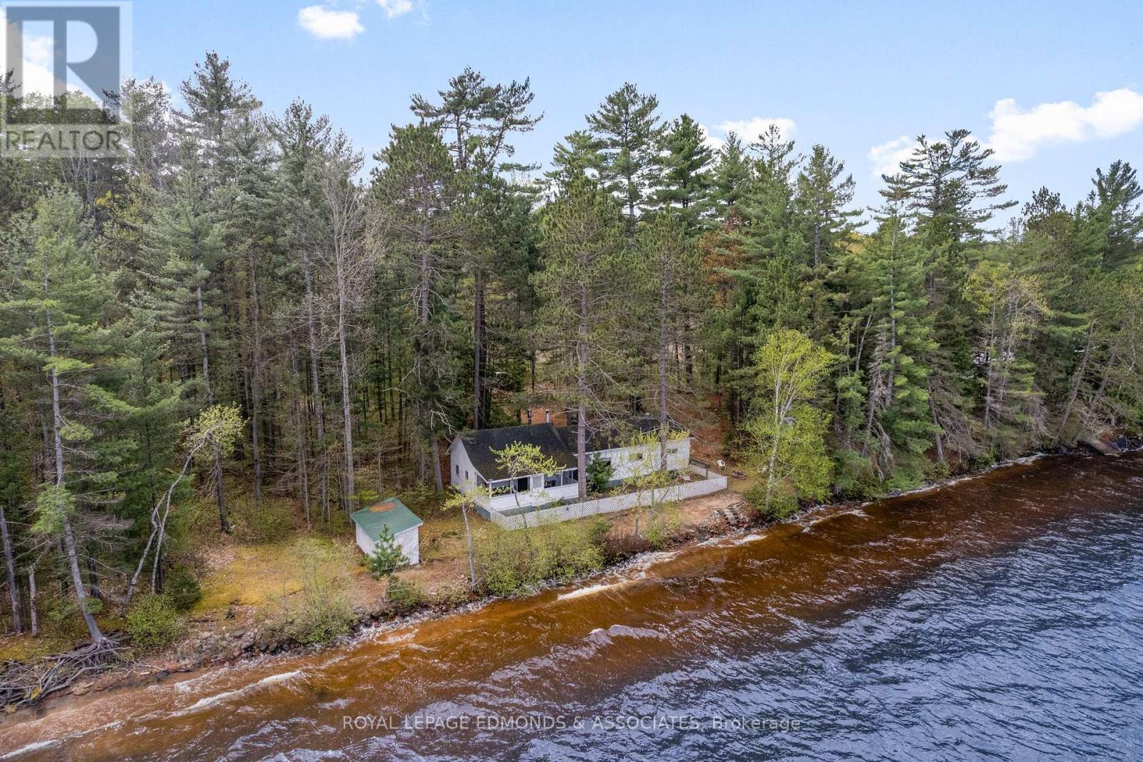 












769 ROCK POINT LANE

,
Killaloe, Hagarty and Richards,




Ontario
K0J2A0

