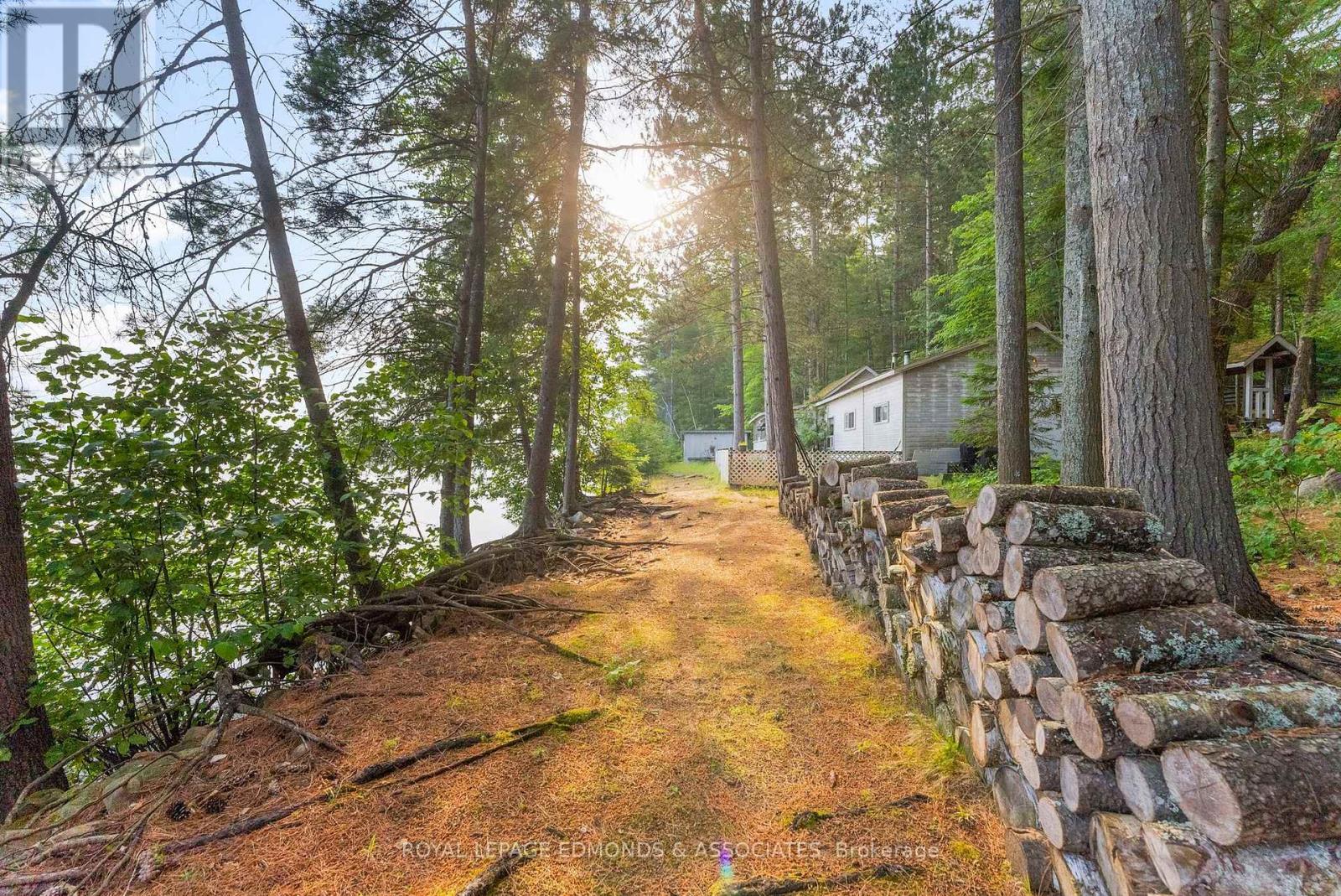 












769 ROCK POINT LANE

,
Killaloe, Hagarty and Richards,




Ontario
K0J2A0

