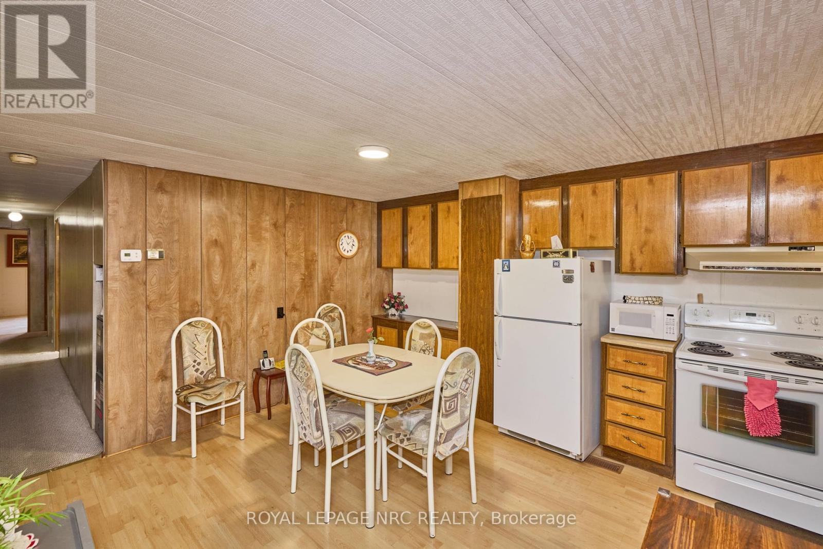 












240 - 23 FOUR MILE CREEK ROAD

,
Niagara-on-the-Lake (St. Davids),




Ontario
L0S1J1

