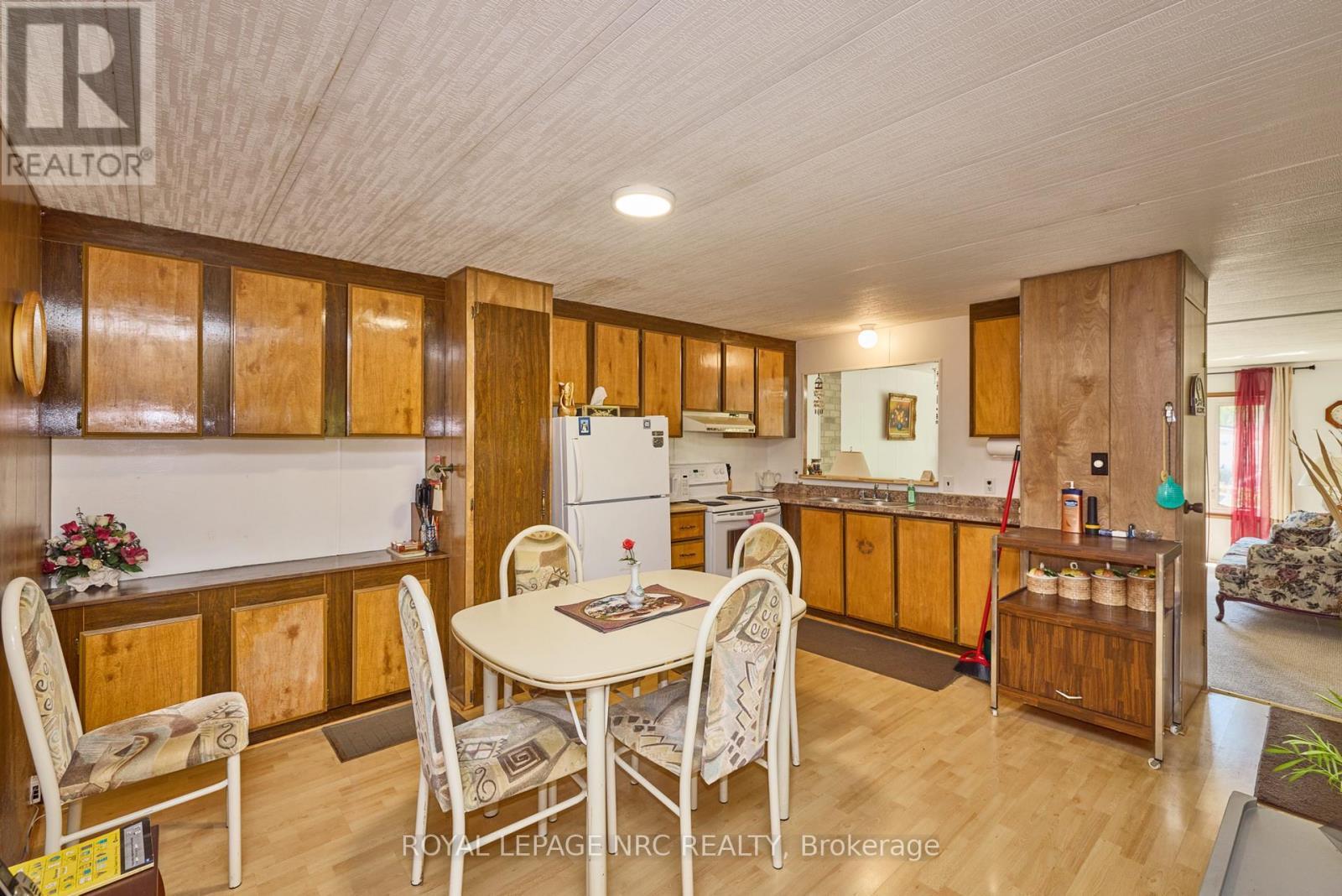 












240 - 23 FOUR MILE CREEK ROAD

,
Niagara-on-the-Lake (St. Davids),




Ontario
L0S1J1

