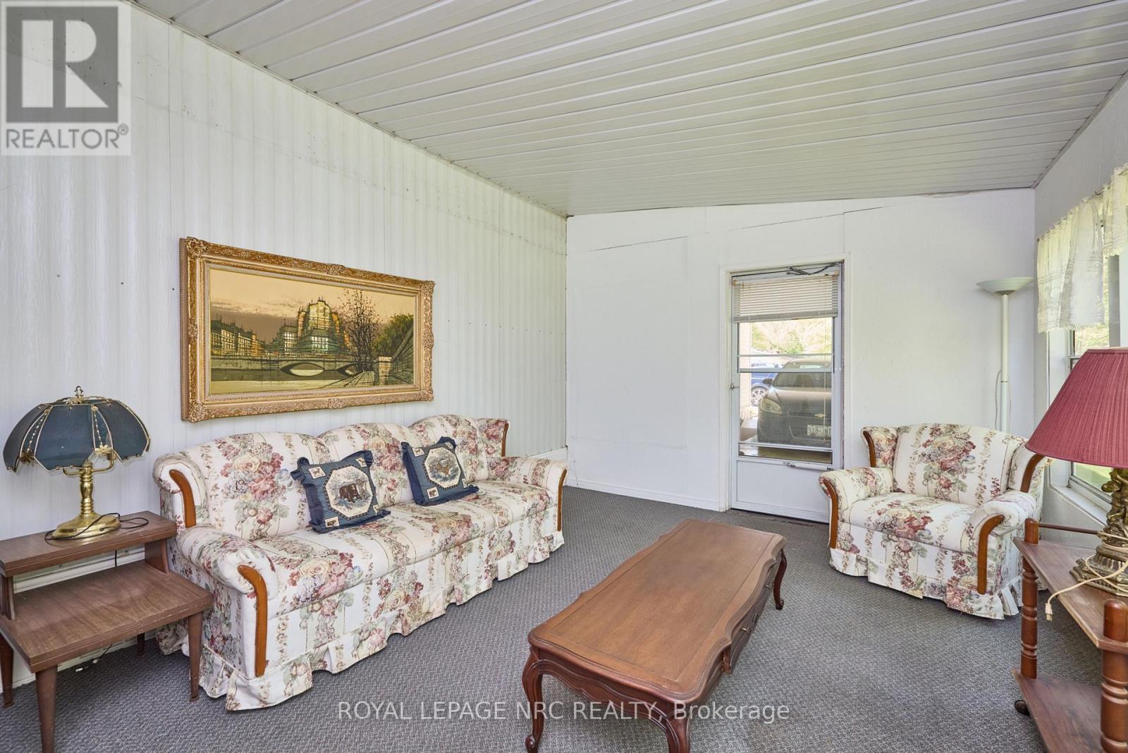 












240 - 23 FOUR MILE CREEK ROAD

,
Niagara-on-the-Lake (St. Davids),




Ontario
L0S1J1


