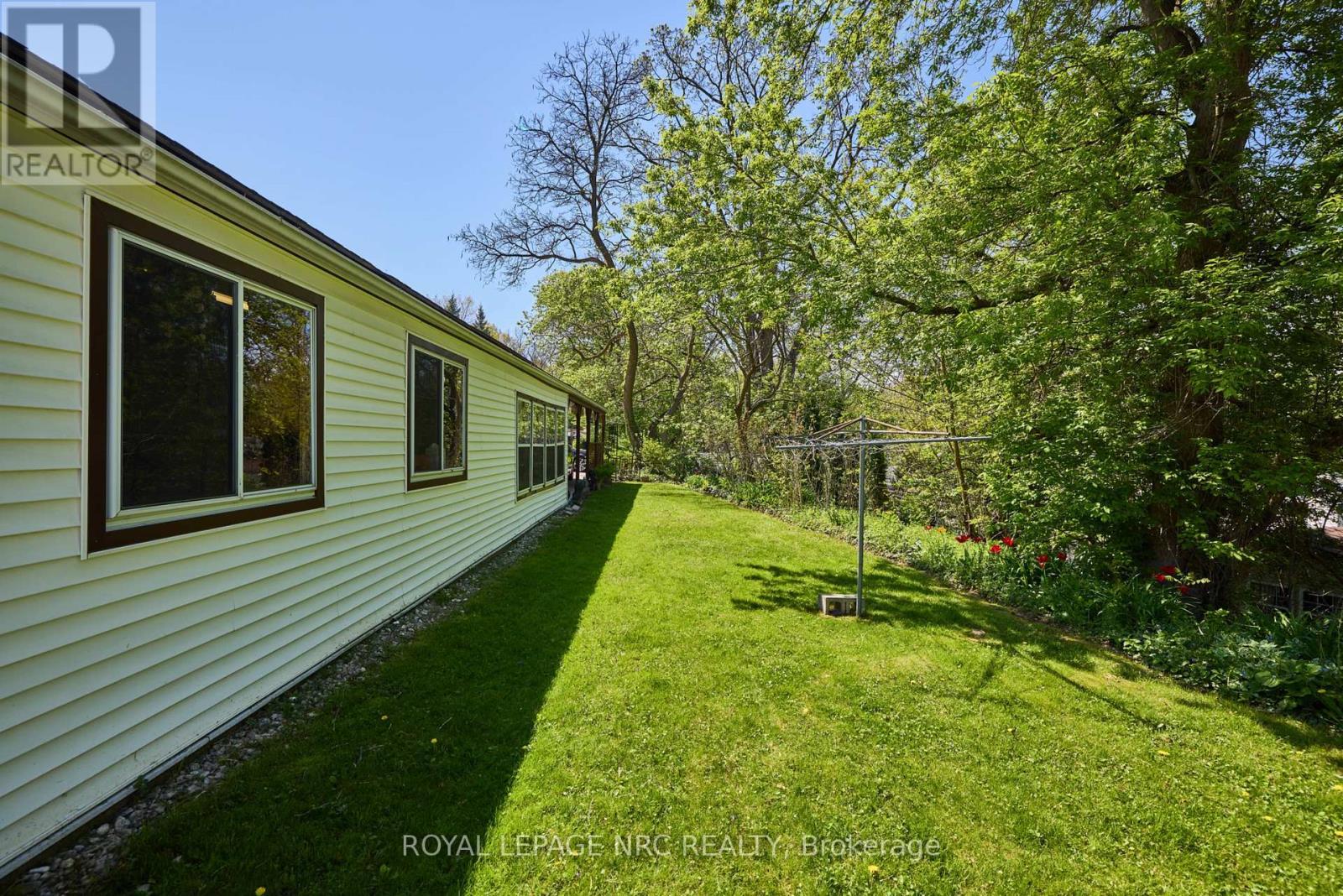 












240 - 23 FOUR MILE CREEK ROAD

,
Niagara-on-the-Lake (St. Davids),




Ontario
L0S1J1

