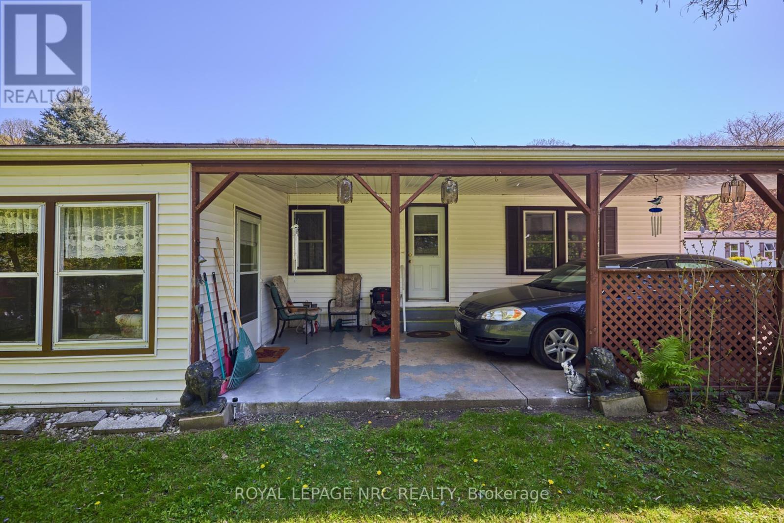 












240 - 23 FOUR MILE CREEK ROAD

,
Niagara-on-the-Lake (St. Davids),




Ontario
L0S1J1

