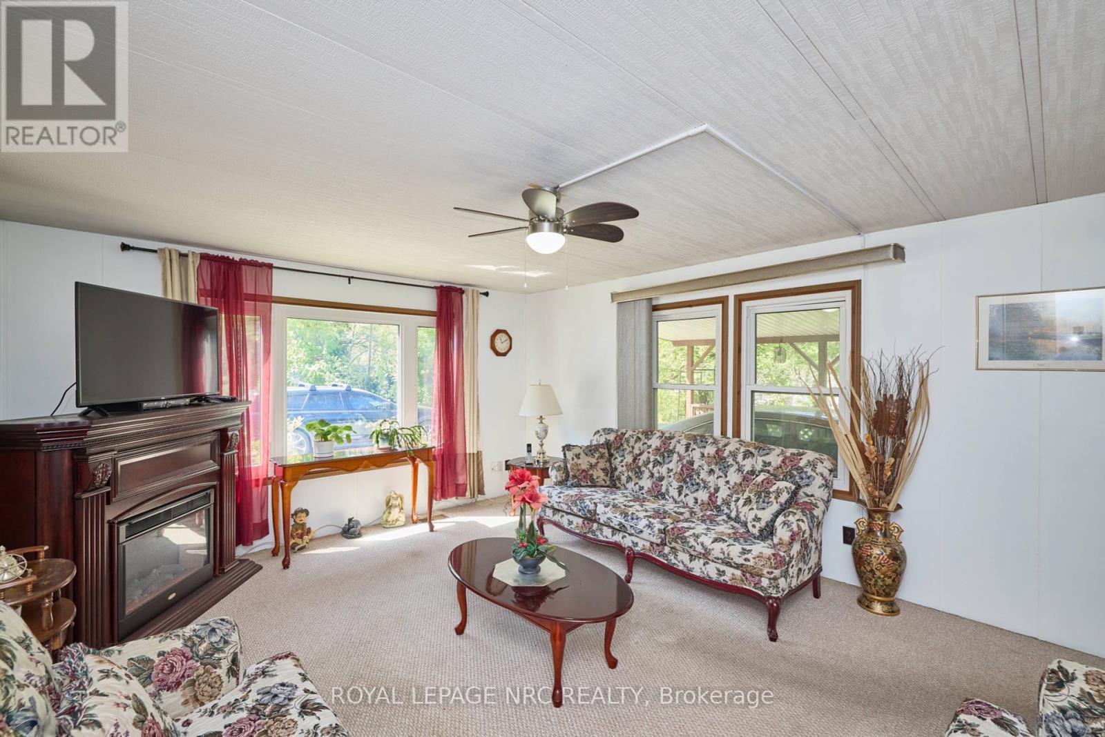 












240 - 23 FOUR MILE CREEK ROAD

,
Niagara-on-the-Lake (St. Davids),




Ontario
L0S1J1

