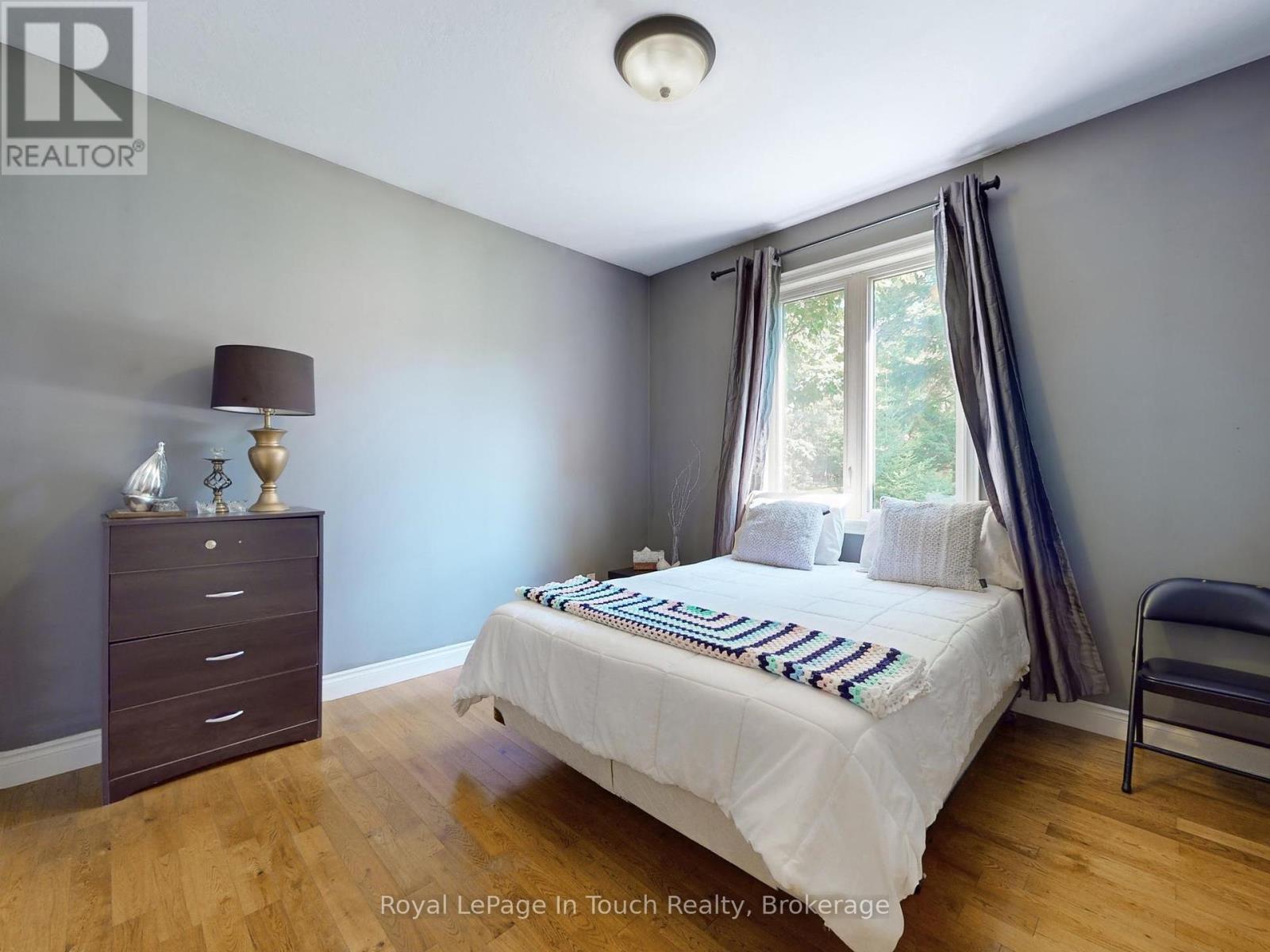 












122 TROUT LANE

,
Tiny,




Ontario
L9M0J1

