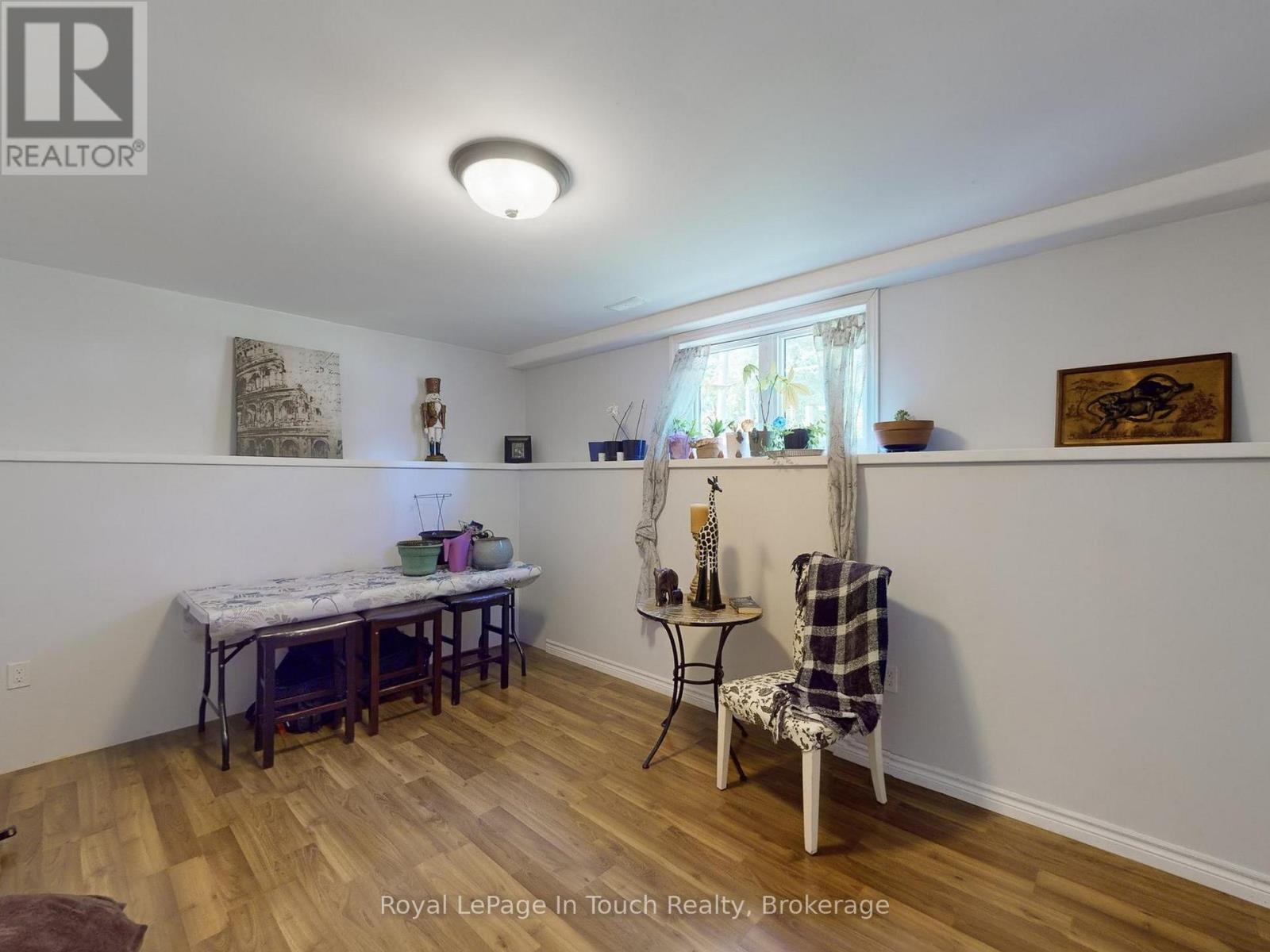 












122 TROUT LANE

,
Tiny,




Ontario
L9M0J1

