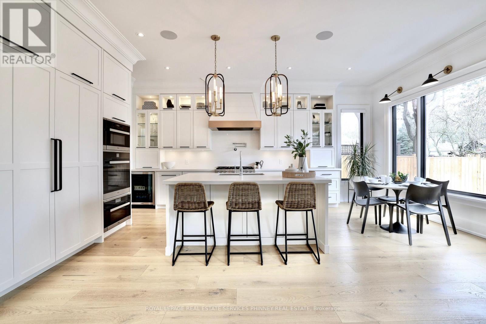 












179 DOUGLAS AVENUE

,
Oakville,




Ontario
L6J3R9


