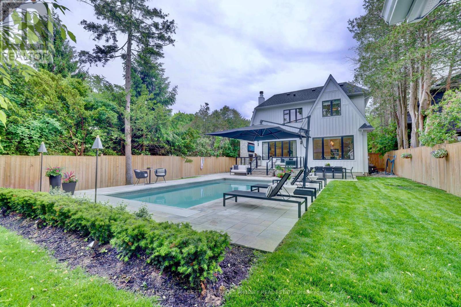 












179 DOUGLAS AVENUE

,
Oakville,




Ontario
L6J3R9

