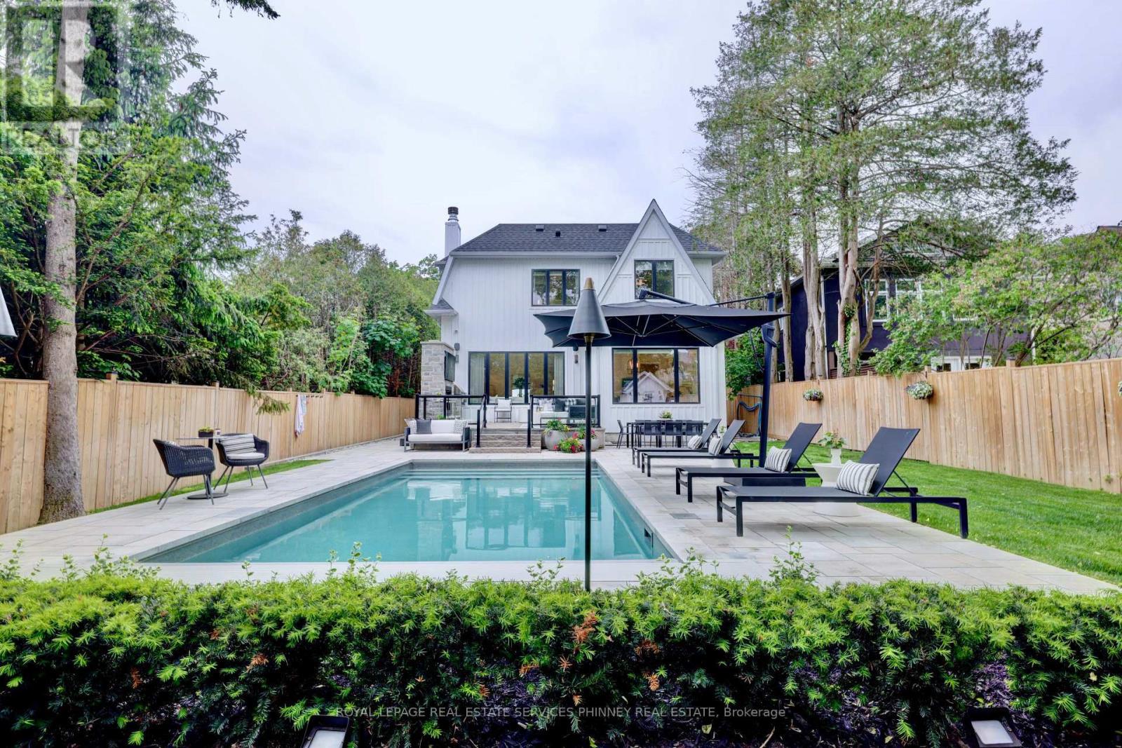 












179 DOUGLAS AVENUE

,
Oakville,




Ontario
L6J3R9


