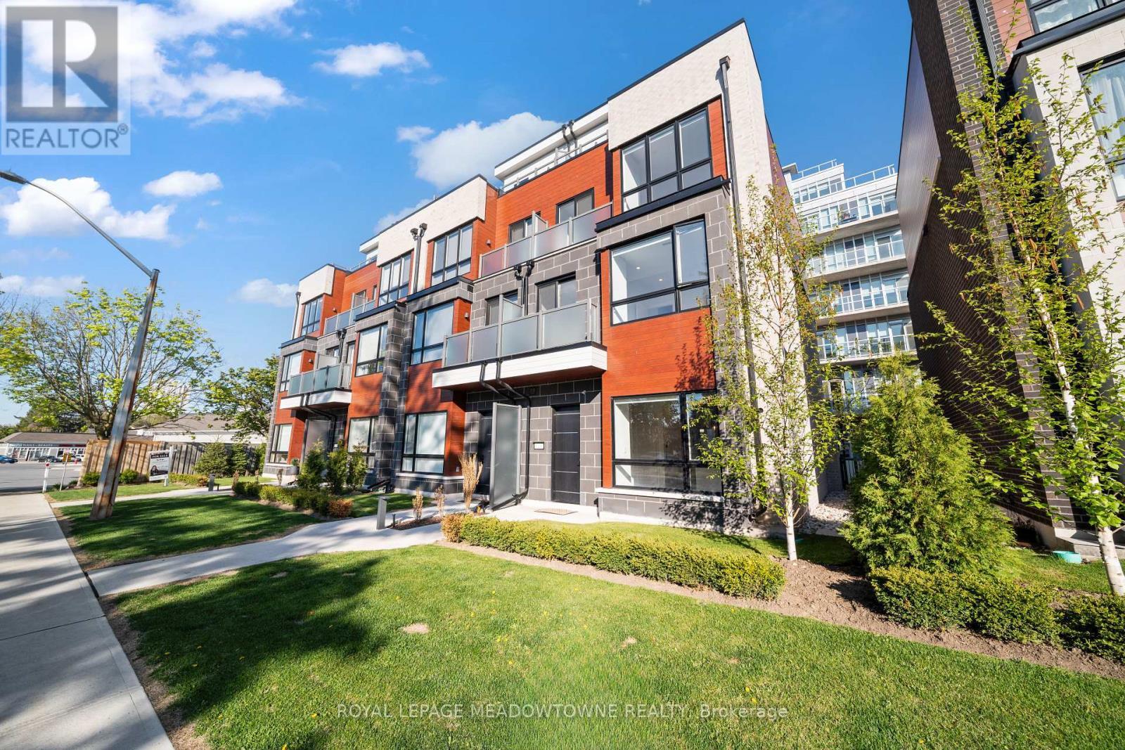 












121 HIGH STREET W

,
Mississauga,




Ontario
L5H1K4

