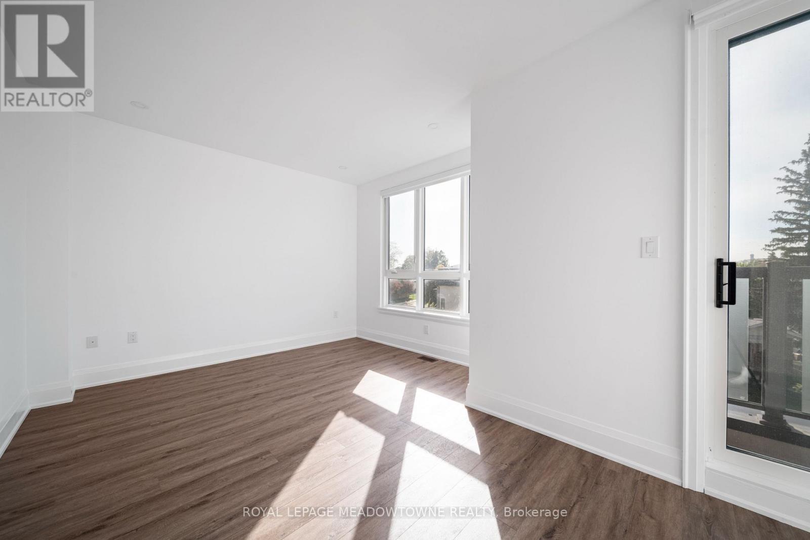 












121 HIGH STREET W

,
Mississauga,




Ontario
L5H1K4

