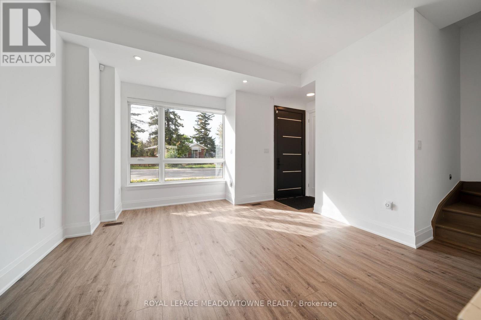 












121 HIGH STREET W

,
Mississauga,




Ontario
L5H1K4

