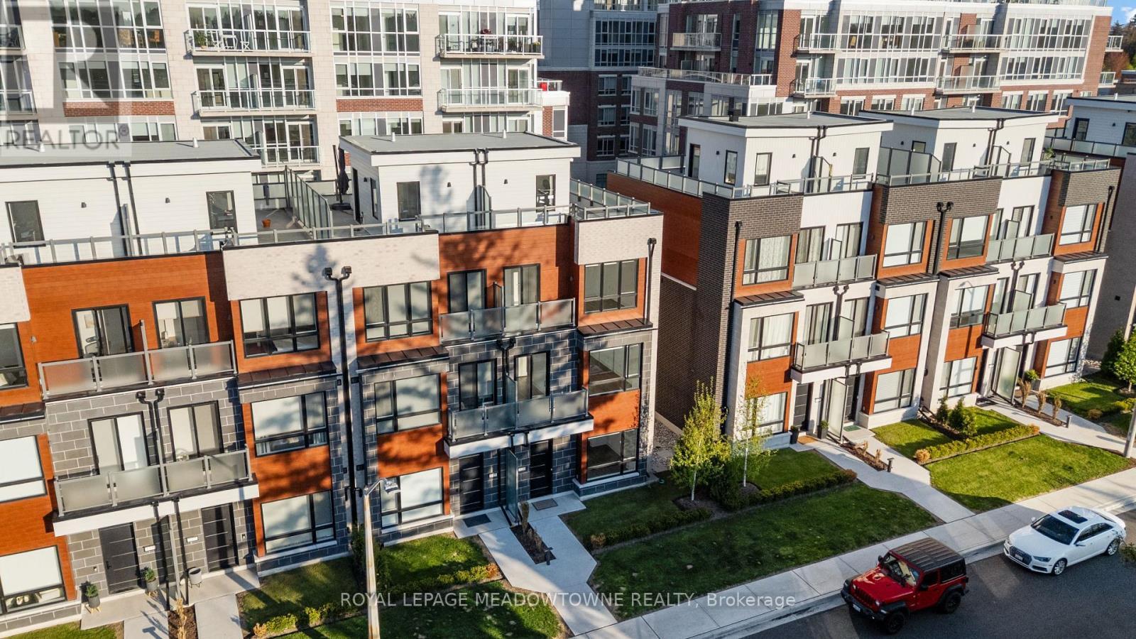 












121 HIGH STREET W

,
Mississauga,




Ontario
L5H1K4

