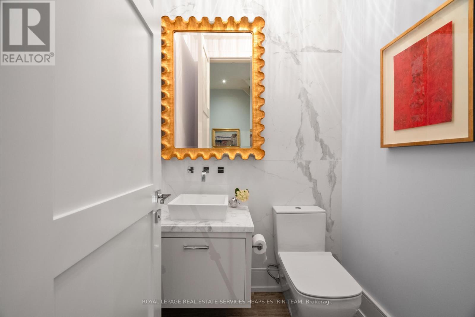 












40 ORIOLE ROAD

,
Toronto,




Ontario
M4V2E8

