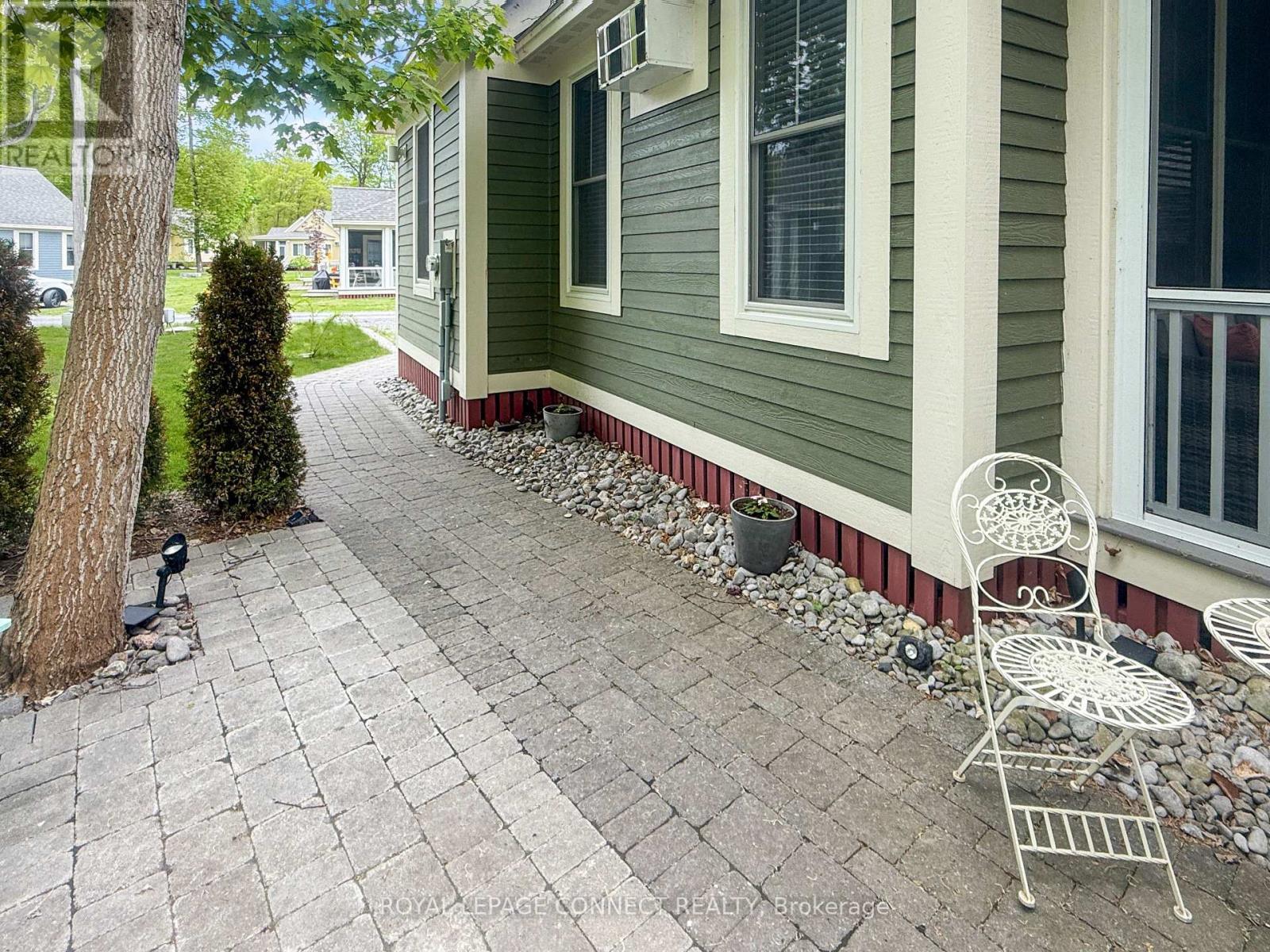 












199 - 32 HOLLOW LANE

,
Prince Edward County,




Ontario
K0K1P0

