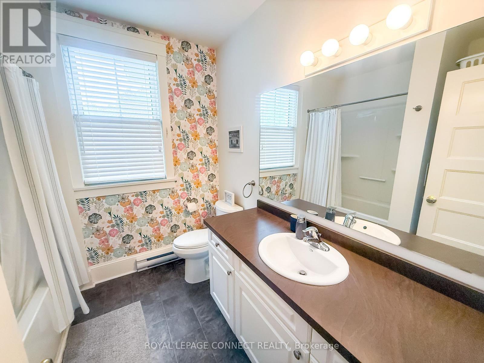 












199 - 32 HOLLOW LANE

,
Prince Edward County,




Ontario
K0K1P0

