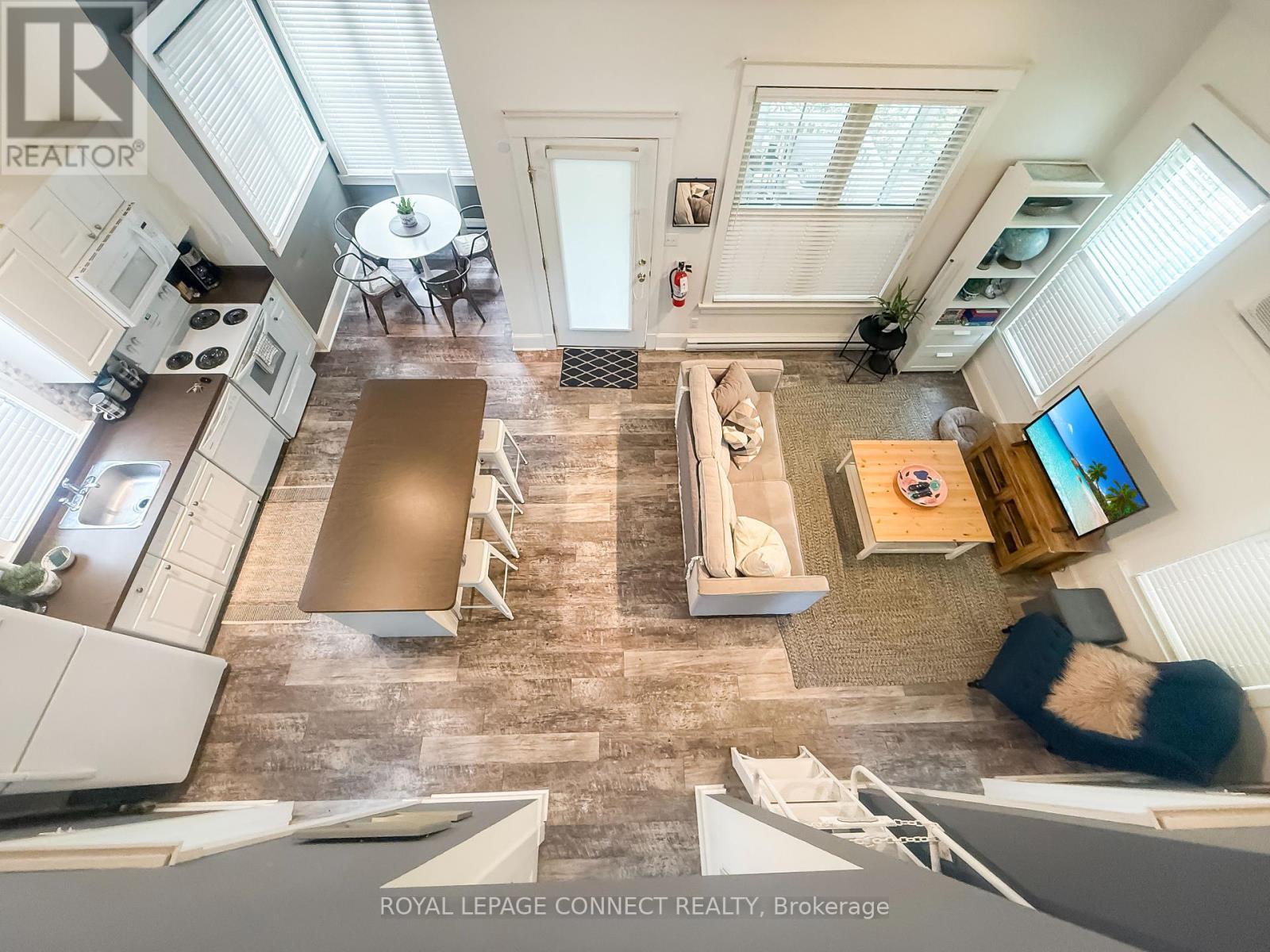 












199 - 32 HOLLOW LANE

,
Prince Edward County,




Ontario
K0K1P0

