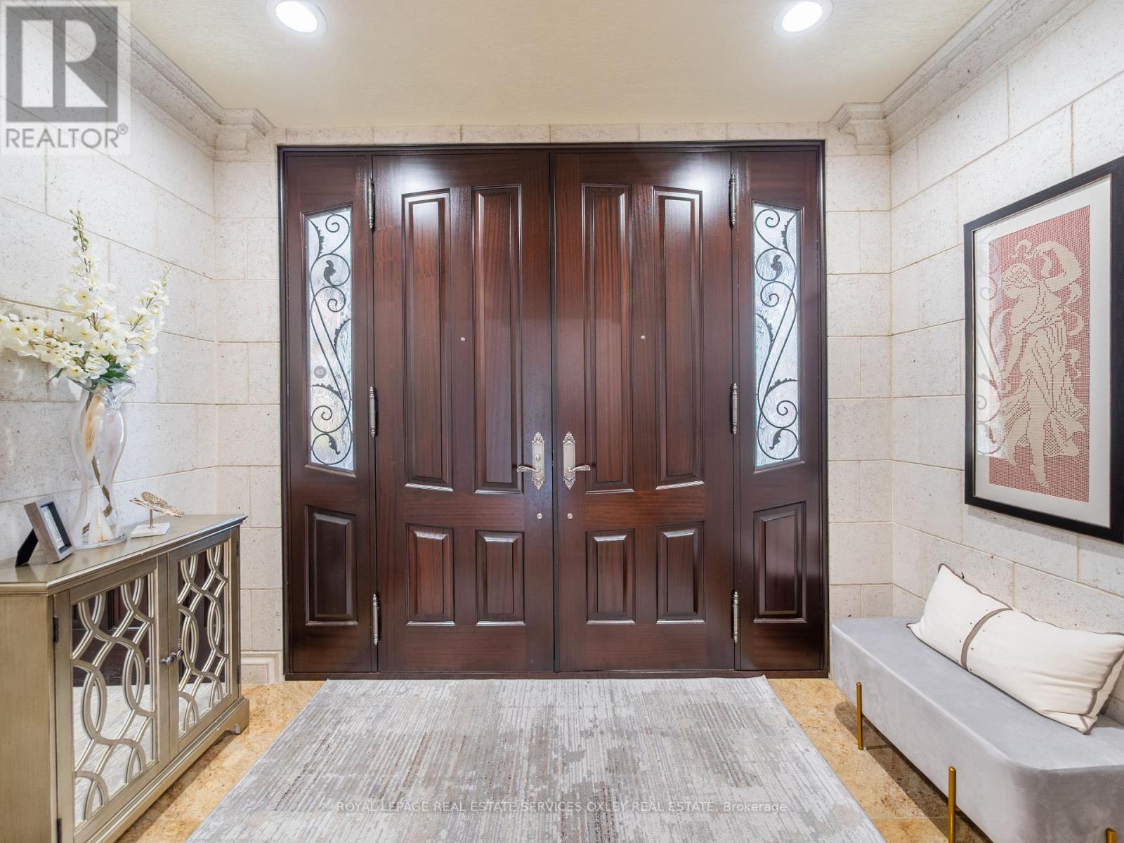 












12 WESTMOUNT PARK ROAD

,
Toronto,




Ontario
M9P1R5

