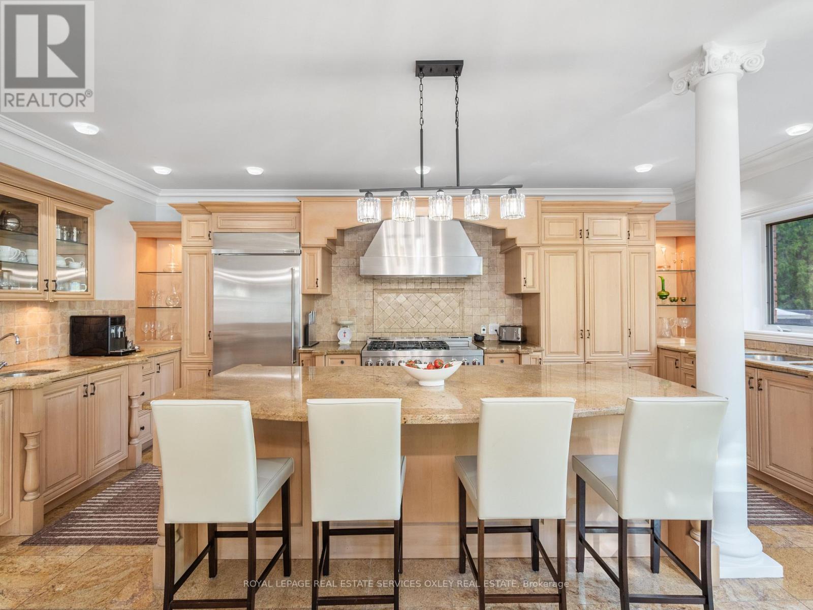 












12 WESTMOUNT PARK ROAD

,
Toronto,




Ontario
M9P1R5

