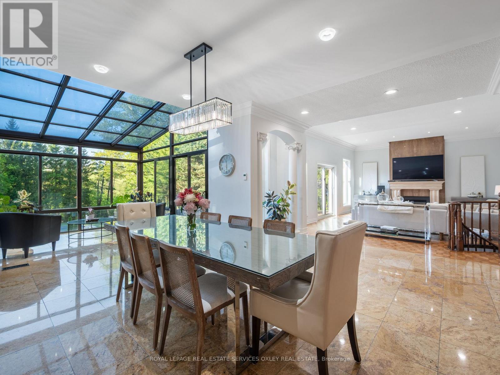 












12 WESTMOUNT PARK ROAD

,
Toronto,




Ontario
M9P1R5


