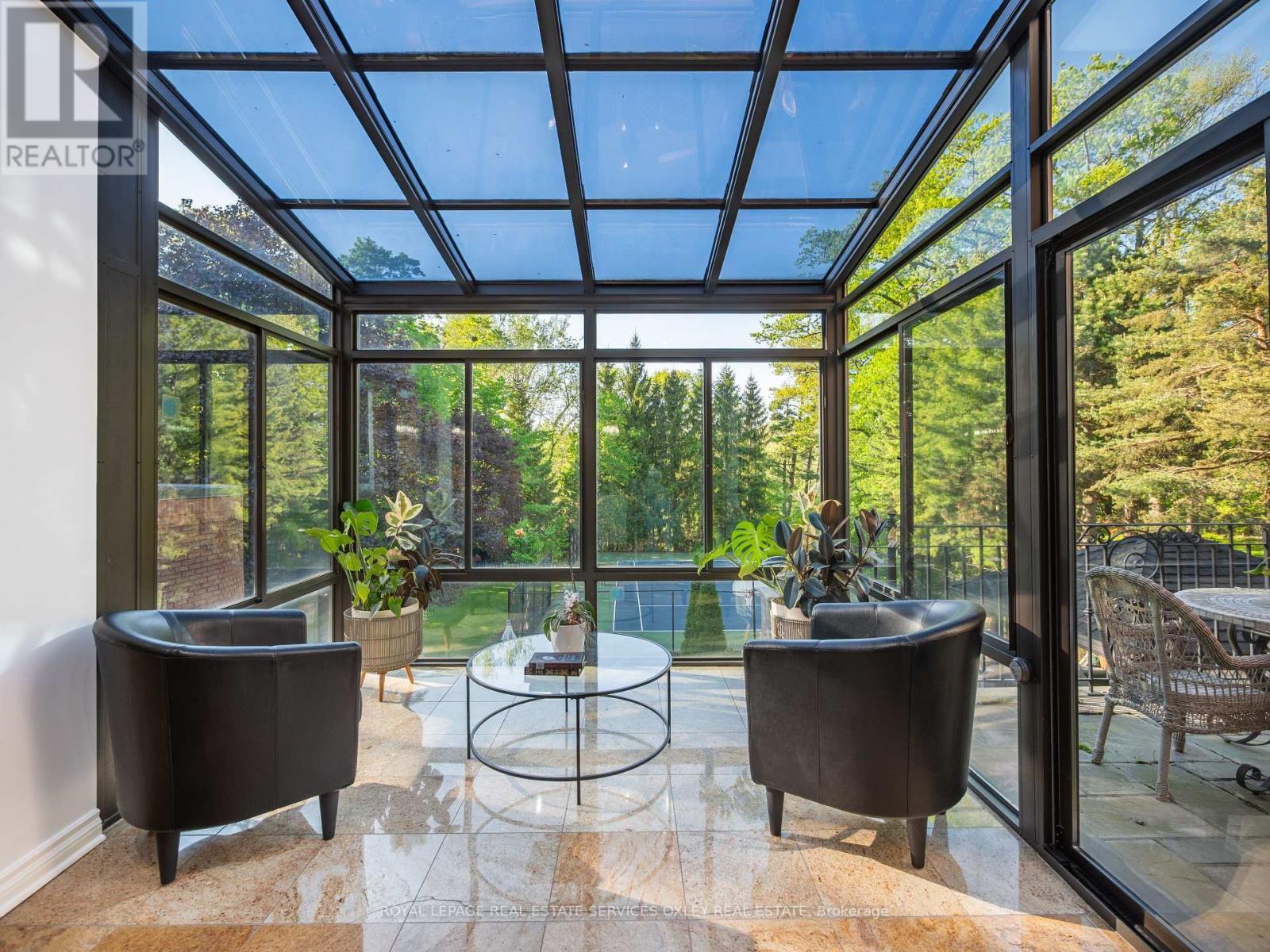 












12 WESTMOUNT PARK ROAD

,
Toronto,




Ontario
M9P1R5

