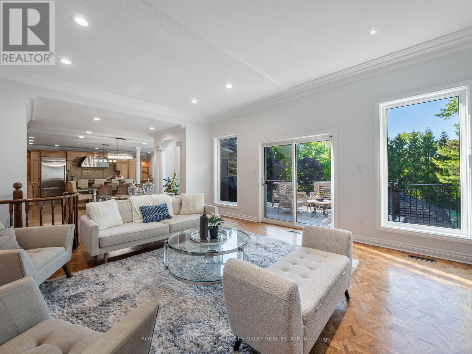 












12 WESTMOUNT PARK ROAD

,
Toronto,




Ontario
M9P1R5

