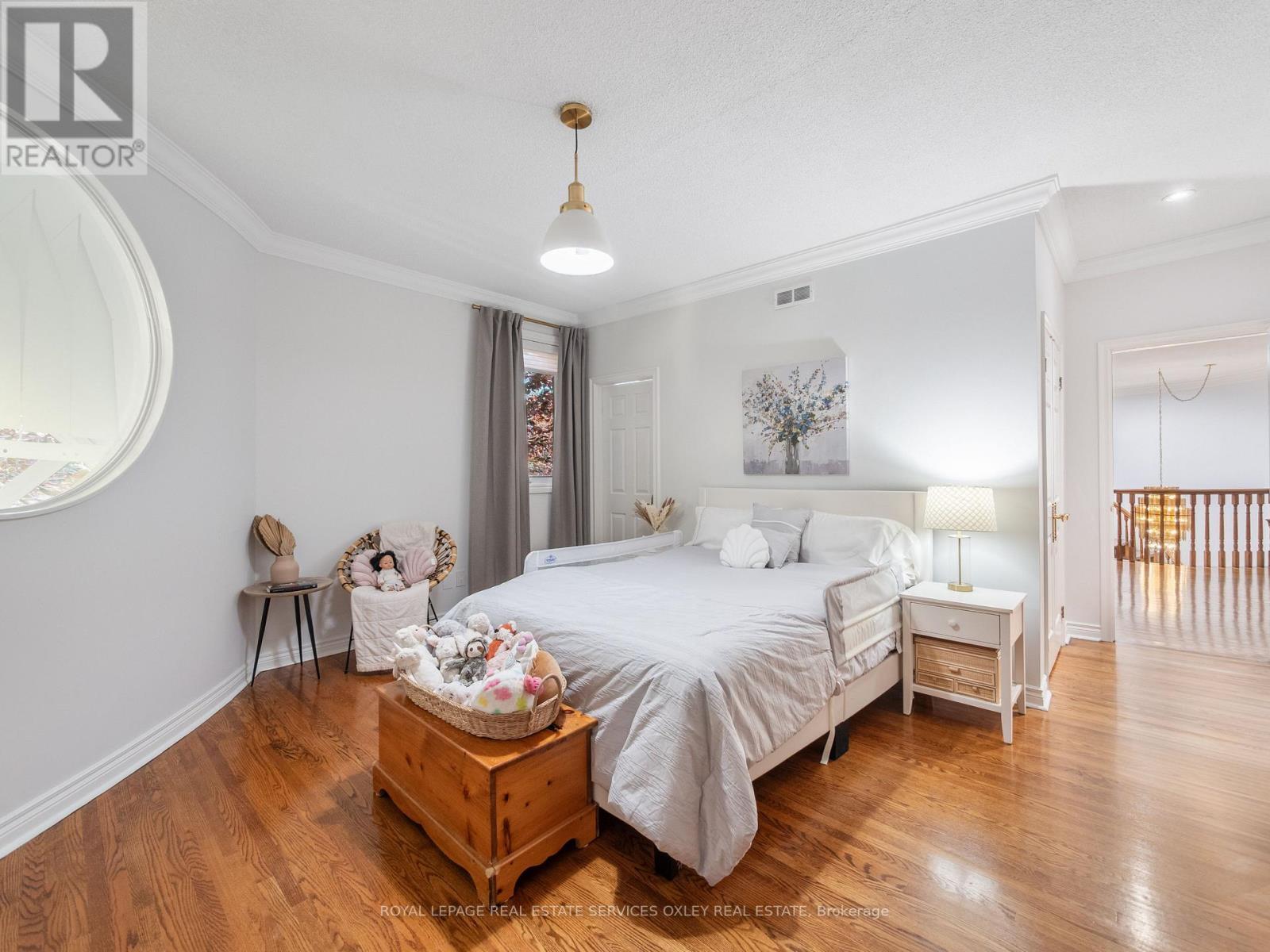 












12 WESTMOUNT PARK ROAD

,
Toronto,




Ontario
M9P1R5

